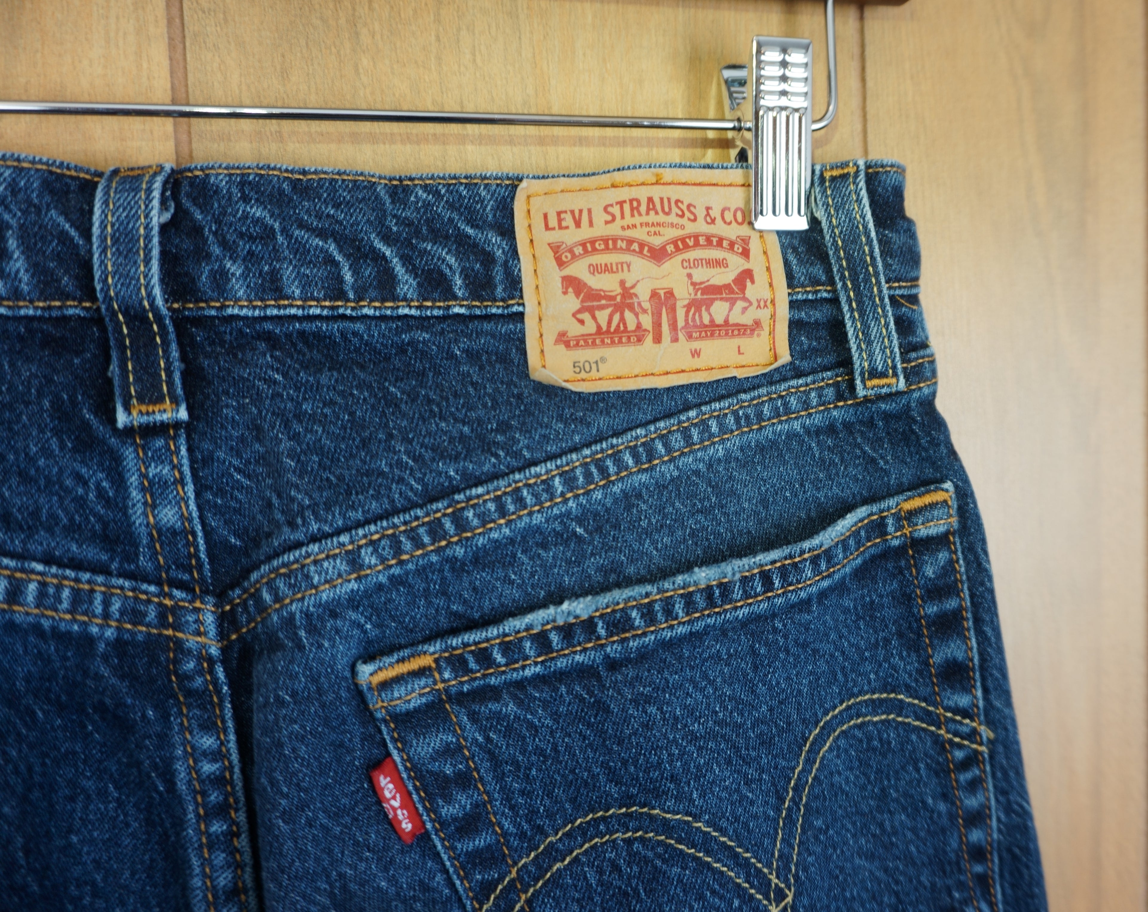 Levi's 501 - Dark Wash - Frayed Hem - 27 x 24